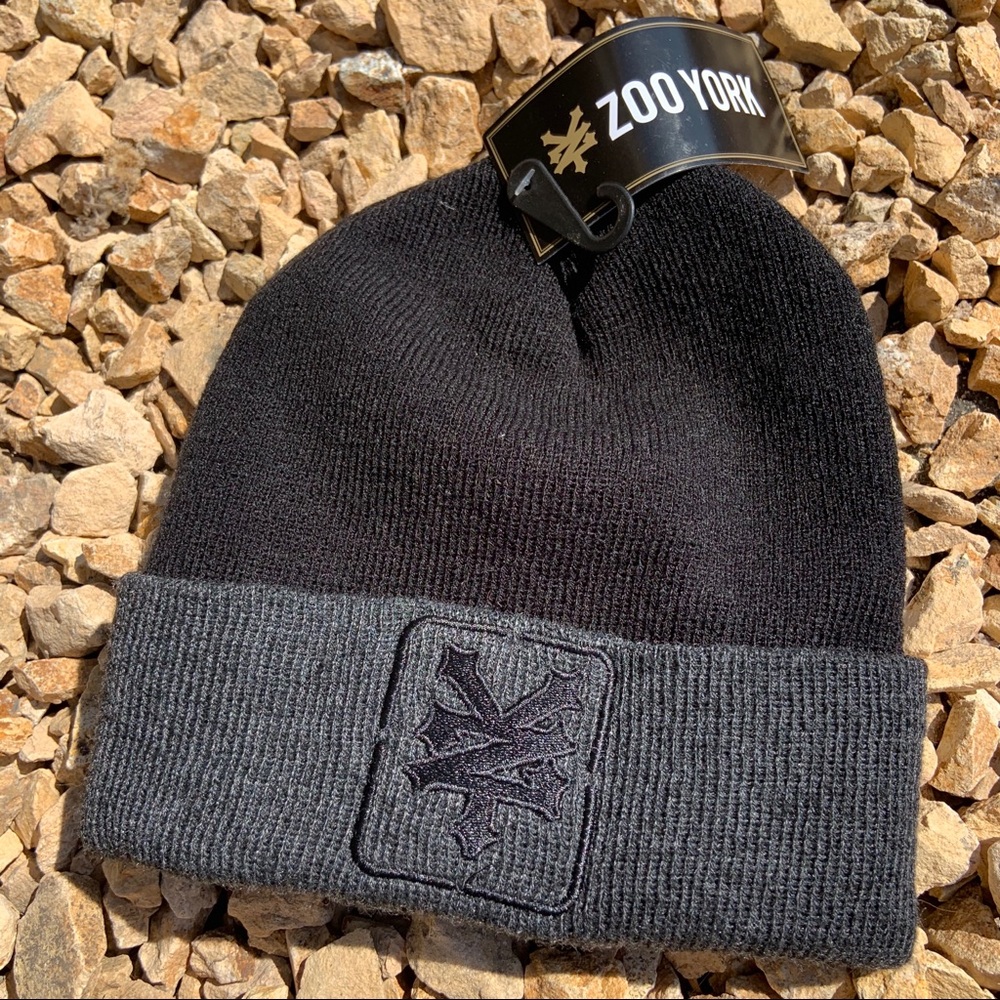 SOLD Zoo York beanie NWT
